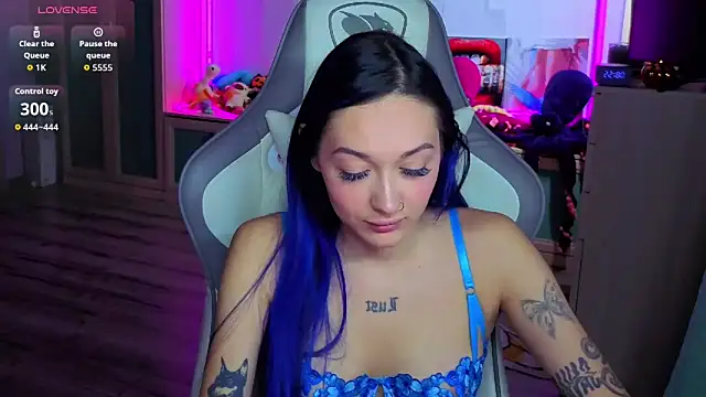 Im suka online show from December 19, 2025, 1:56 am