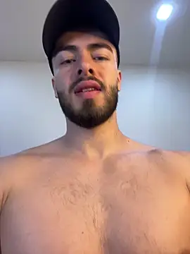 MaxDell online show from April 21, 2026, 7:17 pm