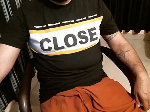 Snapshot of bigthickcockdad chatting on February 4, 2026, 6:41 am bigthickcockdad online show from February 4, 2026, 6:41 am