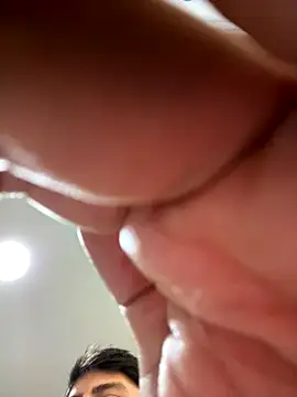 Snapshot of ErosVale chatting on December 2, 2025, 2:45 pm ErosVale online show from December 2, 2025, 2:45 pm