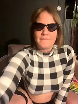 Snapshot of bigb00tycass chatting on December 16, 2025, 4:28 am bigb00tycass online show from December 16, 2025, 4:28 am