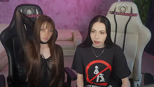 VivianSweet  online show from April 21, 2026, 10:21 am