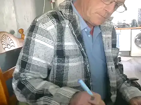 Snapshot of hefin18 chatting on February 4, 2025, 2:43 pm hefin18 online show from February 4, 2025, 2:43 pm