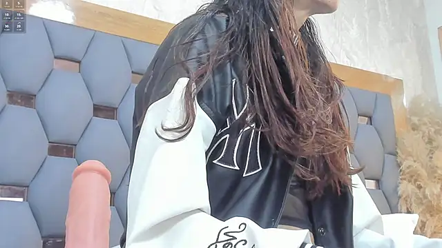 crystal sm online show from March 2, 2026, 3:09 am