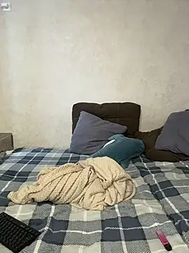 Hera Mark online show from March 14, 2026, 4:29 am