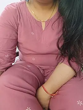 Snapshot of roshni_agrawal0 chatting on May 15, 2026, 8:10 am roshni agrawal0 online show from May 15, 2026, 8:10 am