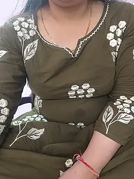 Snapshot of roshni_agrawal0 chatting on May 16, 2026, 10:47 am roshni agrawal0 online show from May 16, 2026, 10:47 am