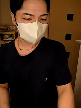 kqitooo online show from April 8, 2026, 12:38 pm