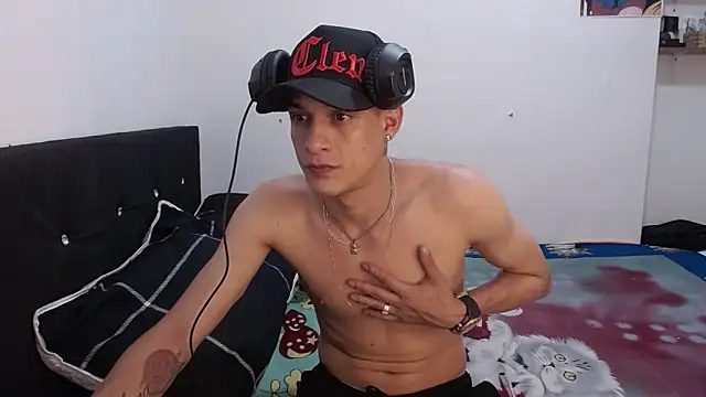 Snapshot of Ethanho0t chatting on December 20, 2025, 9:38 am Ethanho0t online show from December 20, 2025, 9:38 am