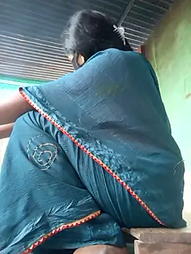 Falguni Desai online show from December 17, 2025, 2:06 am