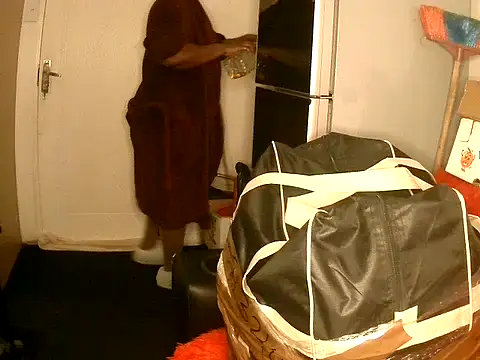 Snapshot of ALICIA_X98 chatting on November 7, 2025, 12:38 pm ALICIA X98 online show from November 7, 2025, 12:38 pm