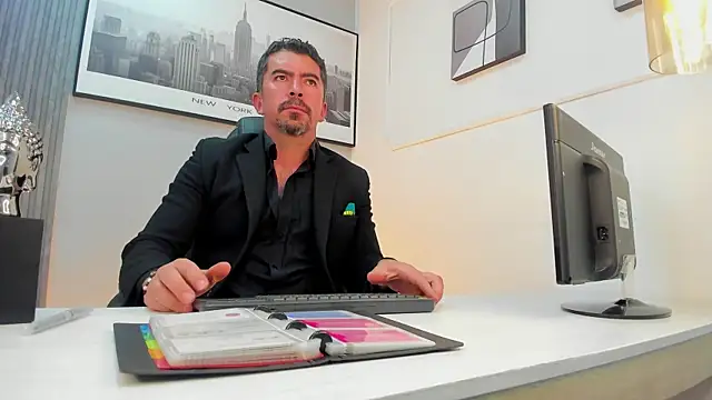 Snapshot of JuanKFit_45 chatting on July 26, 2026, 5:04 am JuanKFit 45 online show from July 26, 2026, 5:04 am