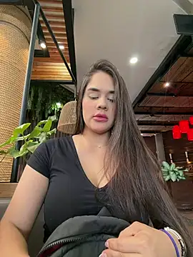 BellaLeclair online show from June 2, 2026, 8:33 pm