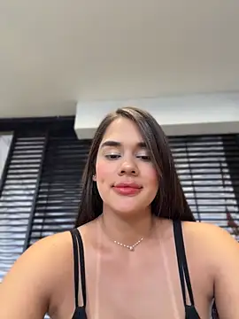 BellaLeclair online show from June 15, 2026, 5:37 pm
