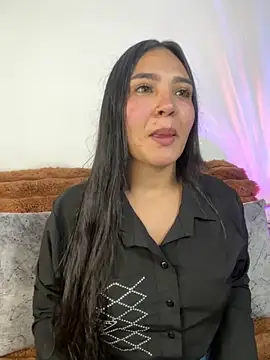 meli  brown online show from November 19, 2025, 4:23 am