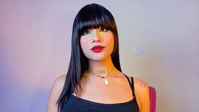 NATASHAA WINZ online show from December 16, 2025, 5:01 am