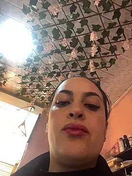 karolNails online show from February 24, 2026, 7:45 pm