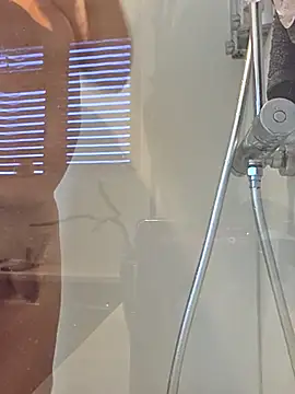 Oorse1966 online show from November 20, 2025, 4:07 pm