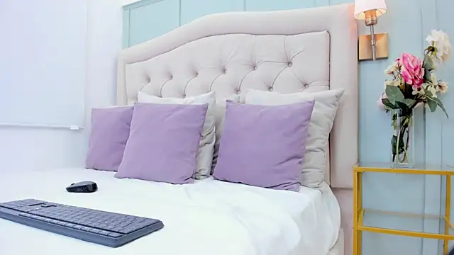 Snapshot of katia_harrison_ chatting on October 22, 2025, 2:28 pm katia harrison online show from October 22, 2025, 2:28 pm