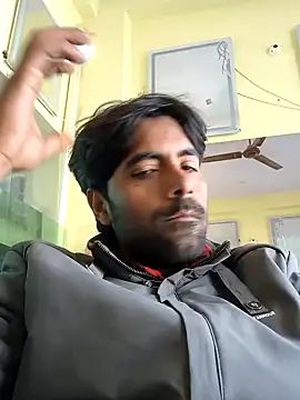 OmeningFurorji online show from January 12, 2026, 8:52 am