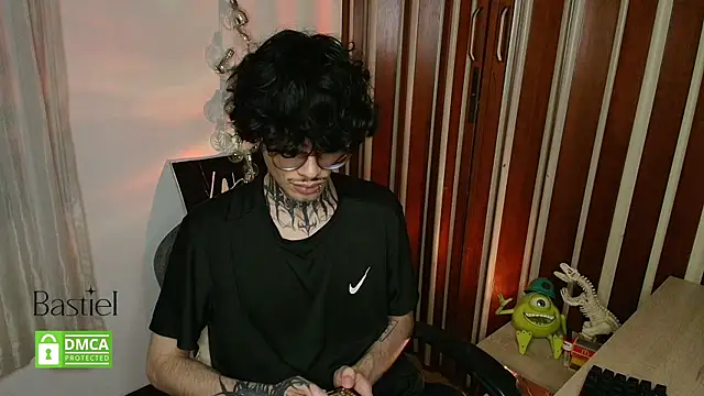 Snapshot of Mihail_leroy chatting on October 3, 2025, 2:52 am Mihail leroy online show from October 3, 2025, 2:52 am