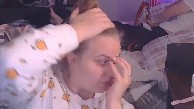 Snapshot of Sexyblonde12344 chatting on October 15, 2025, 2:22 am Sexyblonde12344 online show from October 15, 2025, 2:22 am