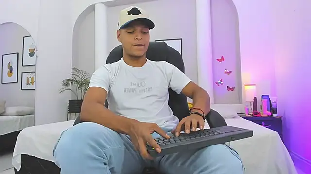 Ricky Owens1 online show from October 27, 2025, 8:46 pm