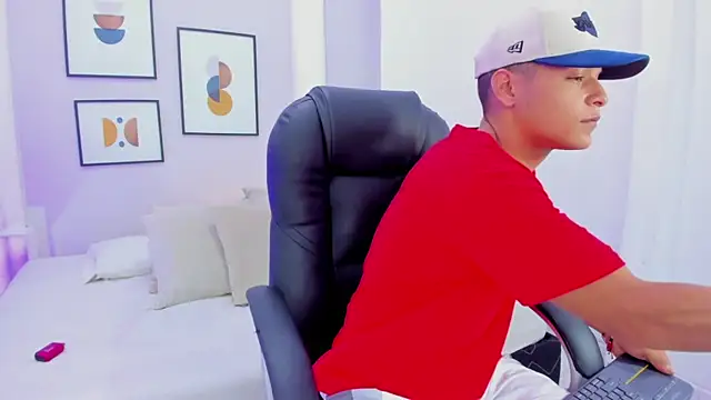 Ricky Owens1 online show from November 7, 2025, 8:31 pm