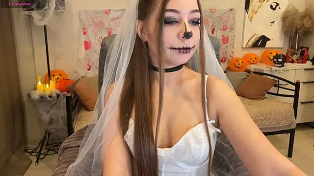 Yummy Jane online show from October 27, 2025, 1:20 am