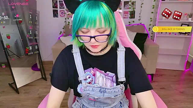 CoralineYoung online show from March 9, 2026, 7:34 am