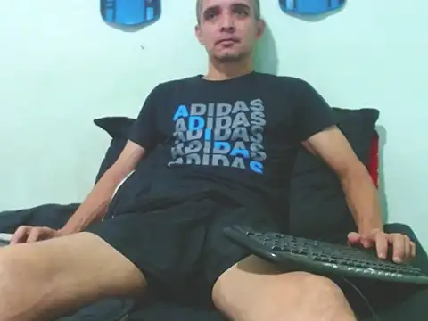 Snapshot of Breiner_hotxxl chatting on November 11, 2025, 7:25 pm Breiner hotxxl online show from November 11, 2025, 7:25 pm