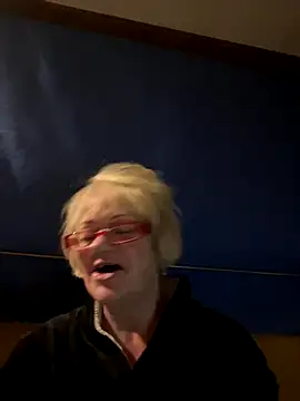 ladyboatlady online show from November 24, 2025, 6:57 am