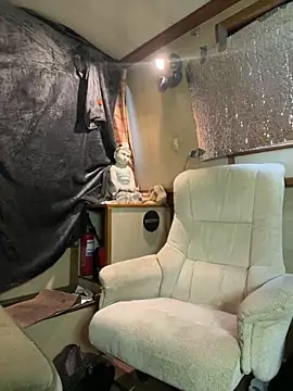 ladyboatlady online show from March 6, 2026, 7:38 am