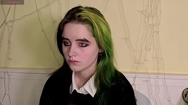 PortiaHedge online show from October 7, 2025, 6:27 pm