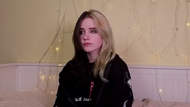 PortiaHedge online show from December 4, 2025, 5:54 pm