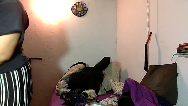 indomitaFox online show from April 11, 2026, 3:44 am