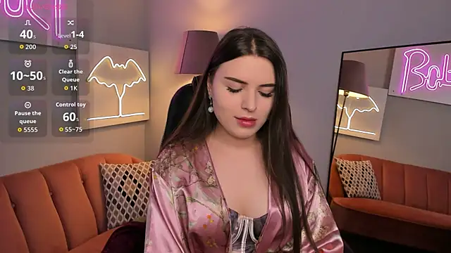 AliceLiador online show from April 7, 2026, 3:01 pm