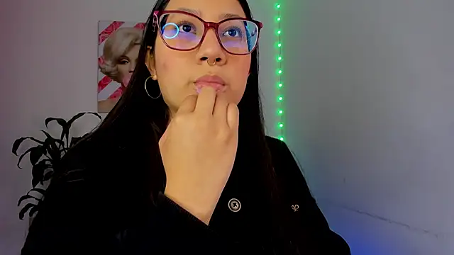 rouse red online show from November 7, 2025, 7:14 pm