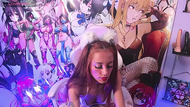 Kylie Moan online show from November 22, 2025, 4:33 am