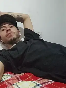 Tattoboy19cm online show from November 18, 2025, 7:18 pm