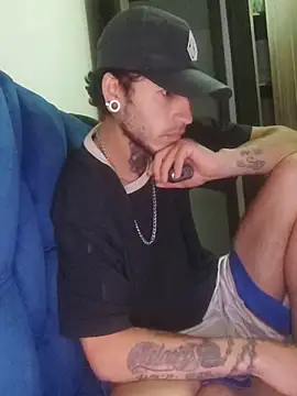 Tattoboy19cm online show from November 29, 2025, 3:09 am