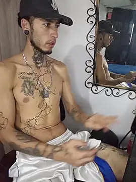Snapshot of Tattoboy19cm chatting on May 19, 2026, 10:38 pm Tattoboy19cm online show from May 19, 2026, 10:38 pm