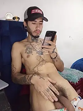 Snapshot of Tattoboy19cm chatting on June 30, 2026, 5:14 pm Tattoboy19cm online show from June 30, 2026, 5:14 pm
