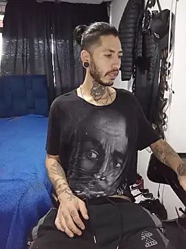 Snapshot of Tattoboy19cm chatting on July 17, 2026, 10:36 pm Tattoboy19cm online show from July 17, 2026, 10:36 pm