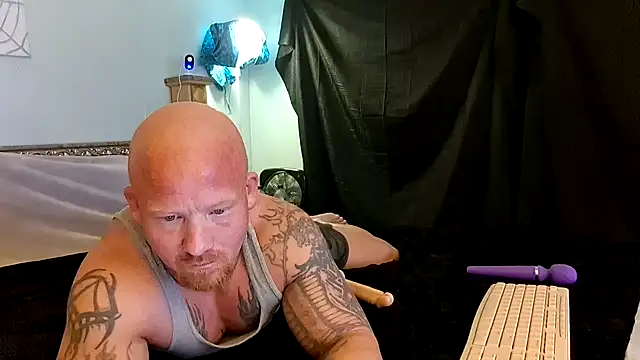 AntMeich6969 online show from October 14, 2025, 11:49 pm