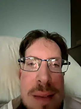 JJG327 online show from October 28, 2025, 12:41 pm