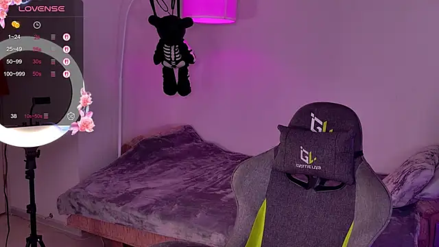 LeksaCandy online show from November 21, 2025, 3:16 am