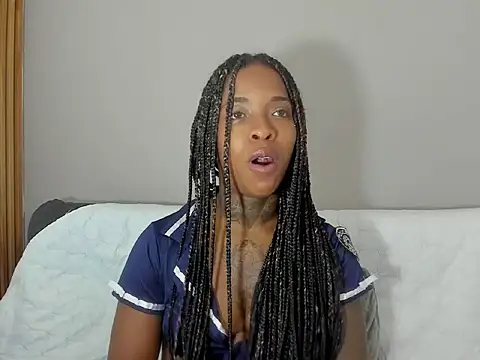 Snapshot of Pauline_Fox chatting on September 29, 2025, 10:31 am Pauline Fox online show from September 29, 2025, 10:31 am