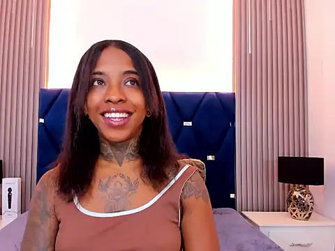 Pauline Fox online show from October 28, 2025, 2:26 am