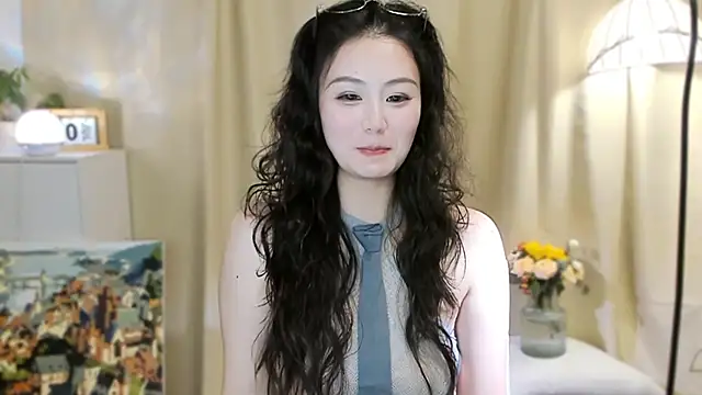 lumi65 online show from September 10, 2025, 10:59 am